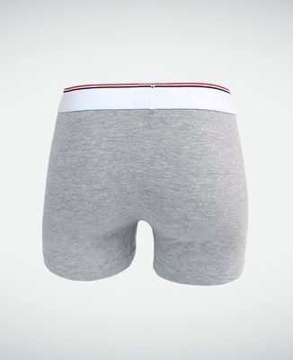 Boxer Nietzsche ta mère