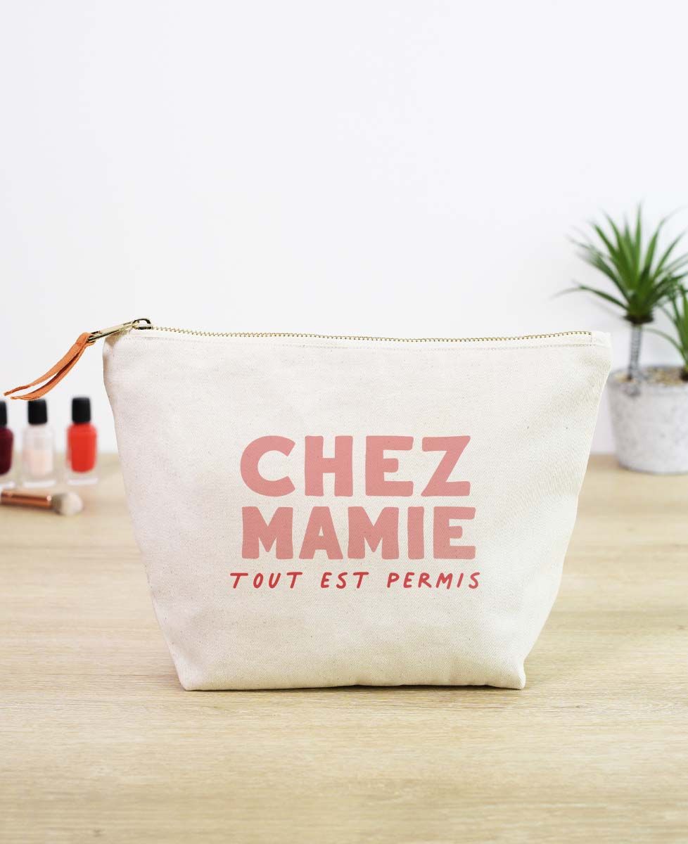 Trousse Chez mamie tout est permis - Cadeaux Mamie