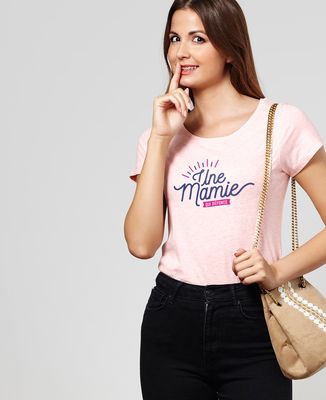 T-Shirt femme Une mamie qui défonce