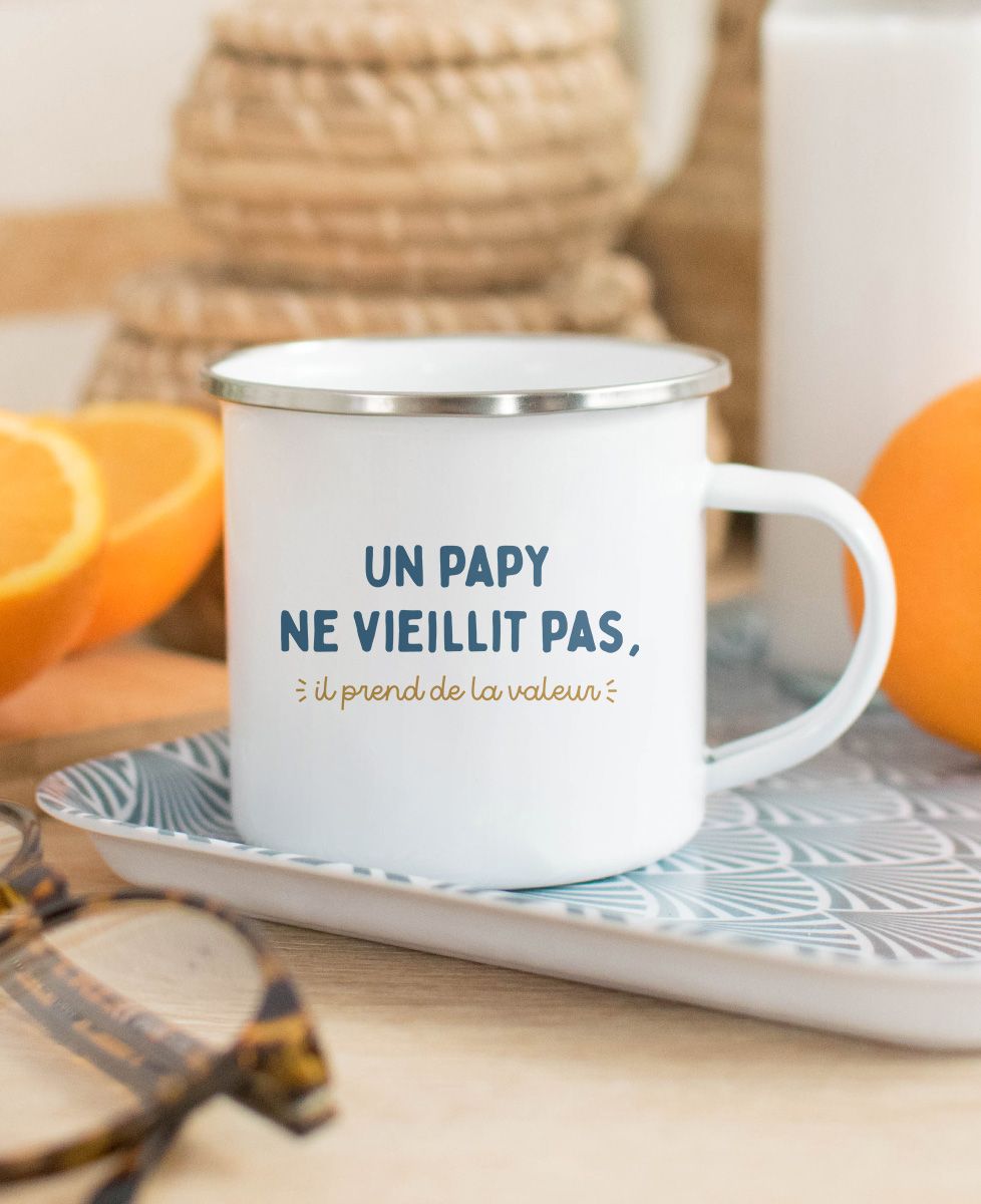 Mug Un papy ne vieillit pas, il prend de la valeur - Cadeaux Papy