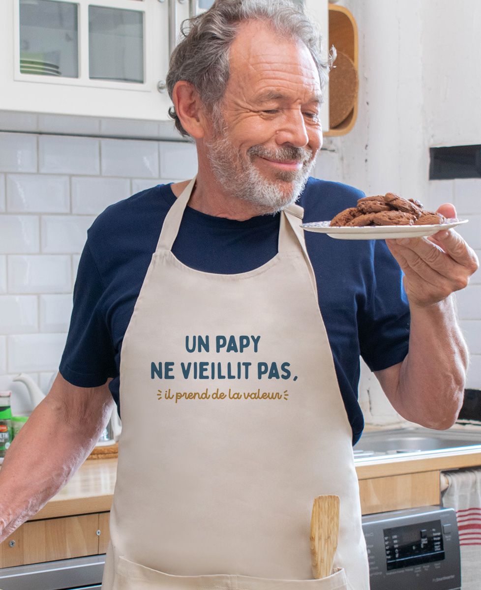 Tablier à poche Un papy ne vieillit pas, il prend de la valeur - Cadeaux Papy