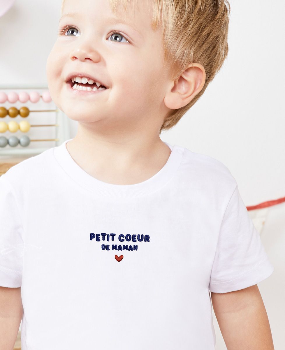 T-shirt bébé Petit coeur de maman (brodé) - Cadeaux Maman, Future Maman