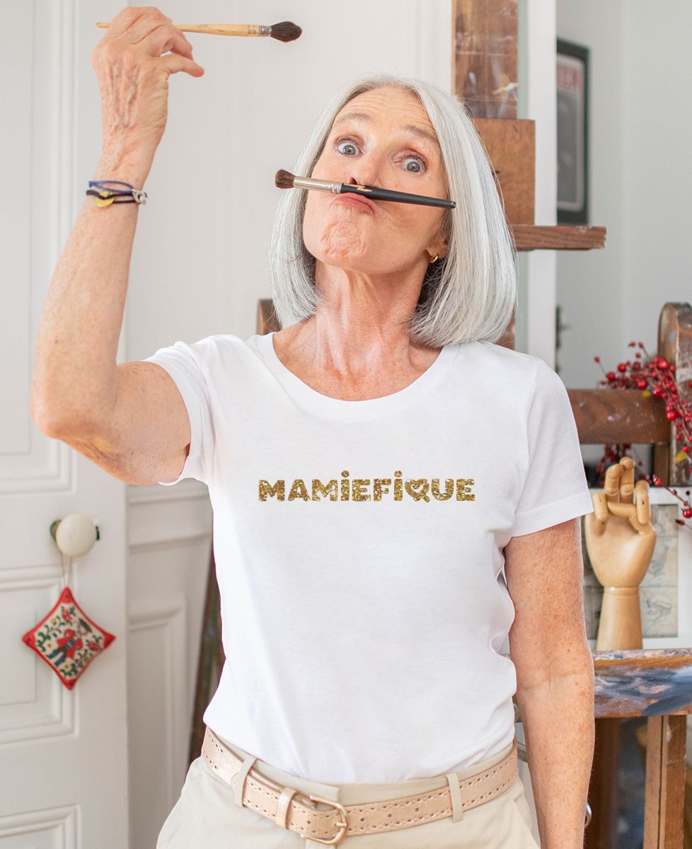 T-shirt femme Mamiefique (effet paillettes) - Cadeaux Mamie