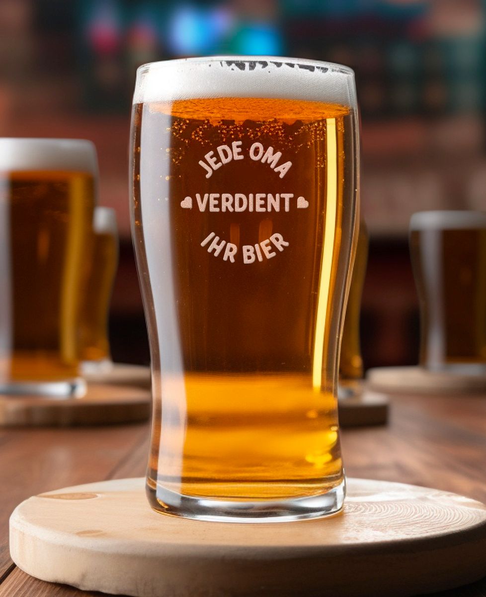 Bierglas Jede oma verdient ihr bier (geätzt) - Aperitif, Hochzeit