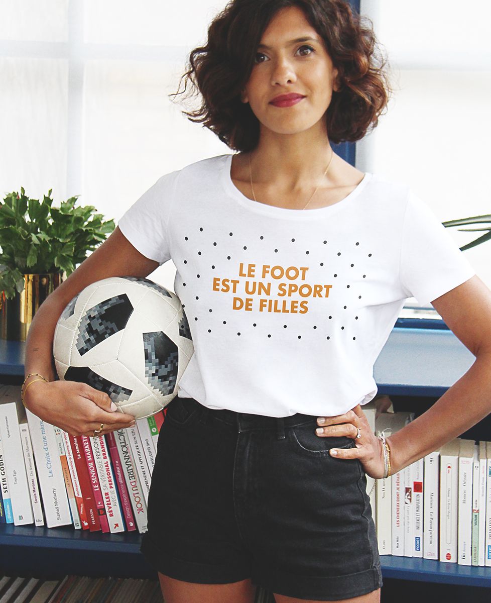 T-Shirt femme Le foot est un sport de filles