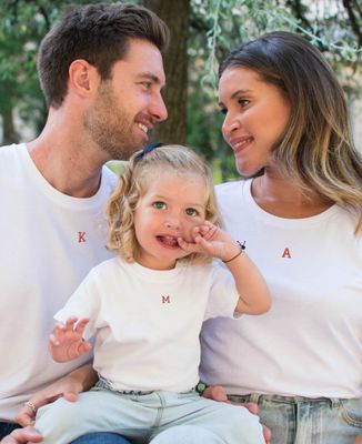 T-Shirt für Männer Individuell bestickte zentrierte Initiale