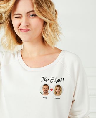 Sweatshirt Frau It's a personalized match - Geschenke für Paare