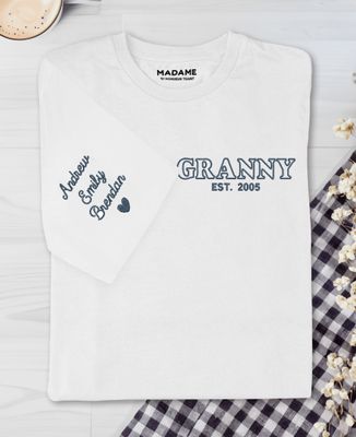 Women's T-Shirt Granny and her grandchildren's names - Grandma's gifts