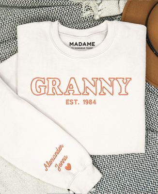 Women's sweatshirt Granny and her grandchildren's names - Grandma's gifts