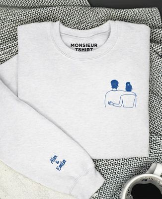 Men's sweatshirt Embroidered couple and first name on sleeve - Couple gifts