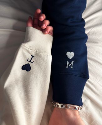Men's sweatshirt Personalized embroidered initial and heart - Couple gifts