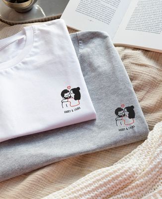 Box Duo T-shirt for men and T-shirt for women Embroidered kissing couple - Couple gifts