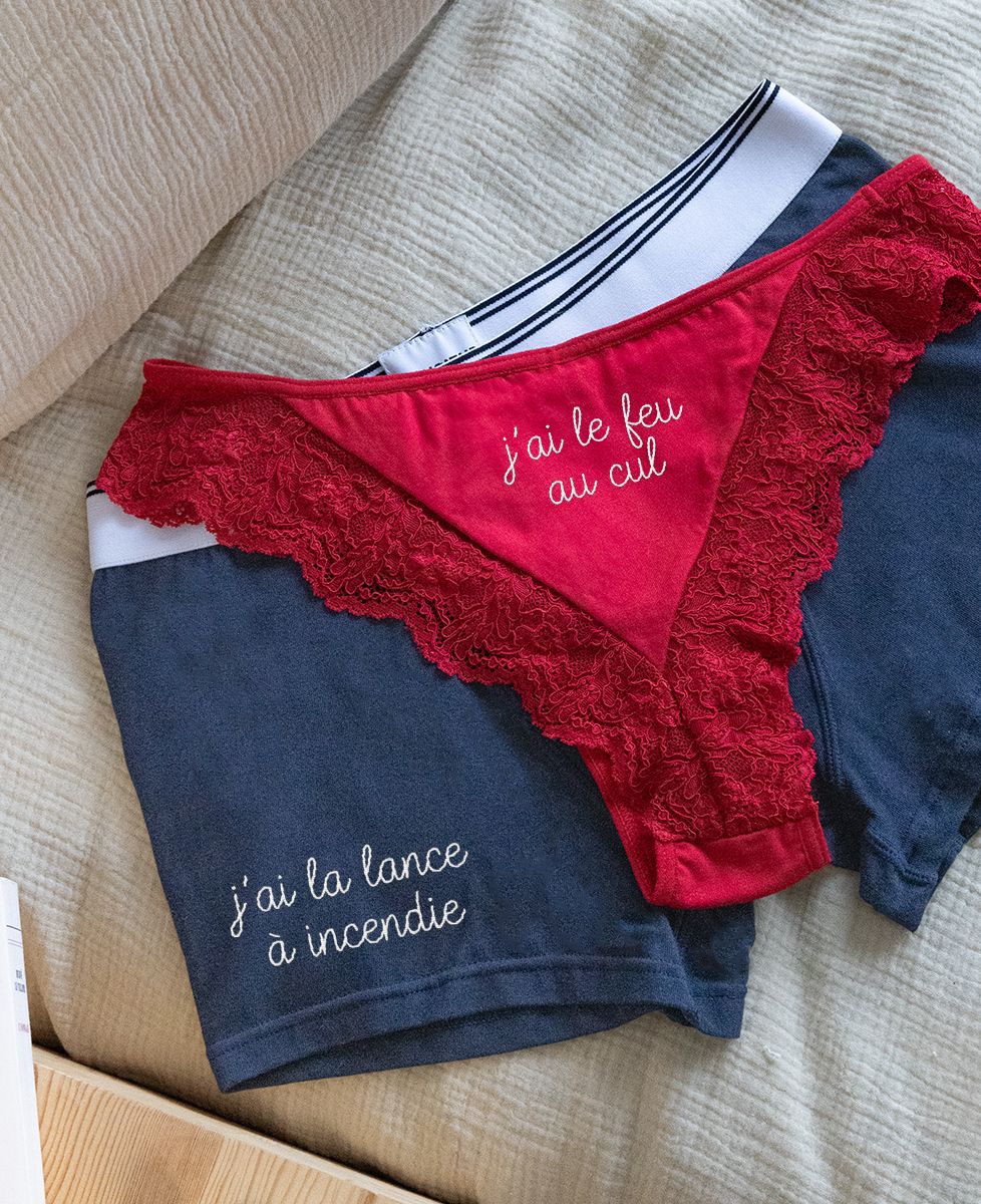 Coffret Duo Culotte tanga J'ai le feu au cul et Boxer J'ai la lance à incendie - Cadeaux Couple