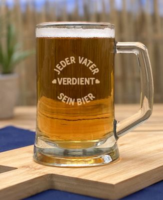 Bierkrug Jeder Vater verdient sein Bier (graviert) - Aperitif