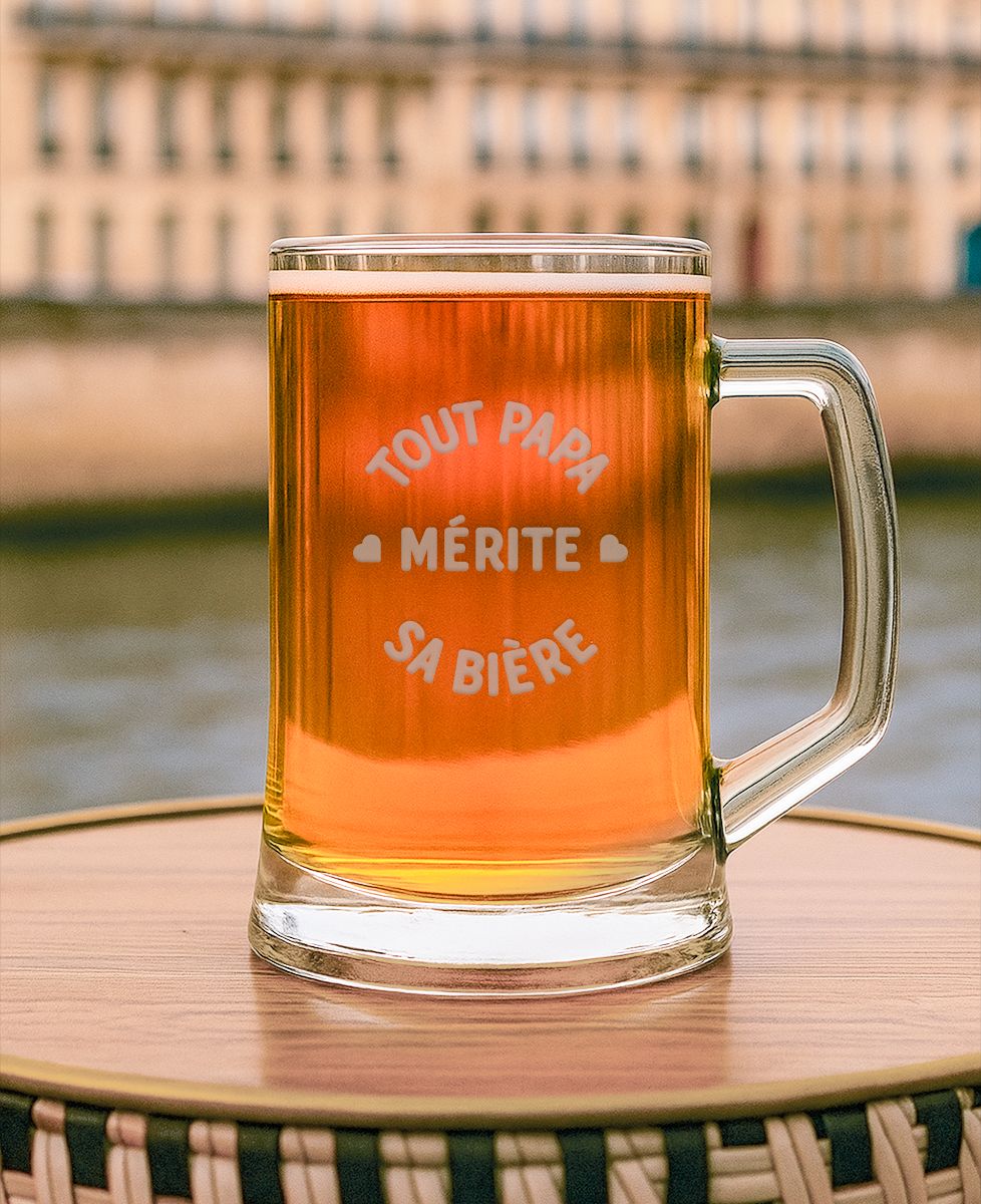 Chope de bière Tout papa mérite sa bière (gravé) - Cadeaux Papa, Apéro