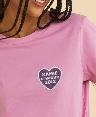 T-shirt femme Mamie d'amour et coeur brodé personnalisé - Cadeaux Papy, Cadeaux Couple