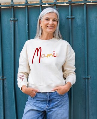 Sweatshirt femme Mamie multicolore brodé et prénoms sur la manche - Cadeaux Mamie