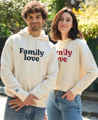 Men's hoodie Family love and first names on the sleeve
