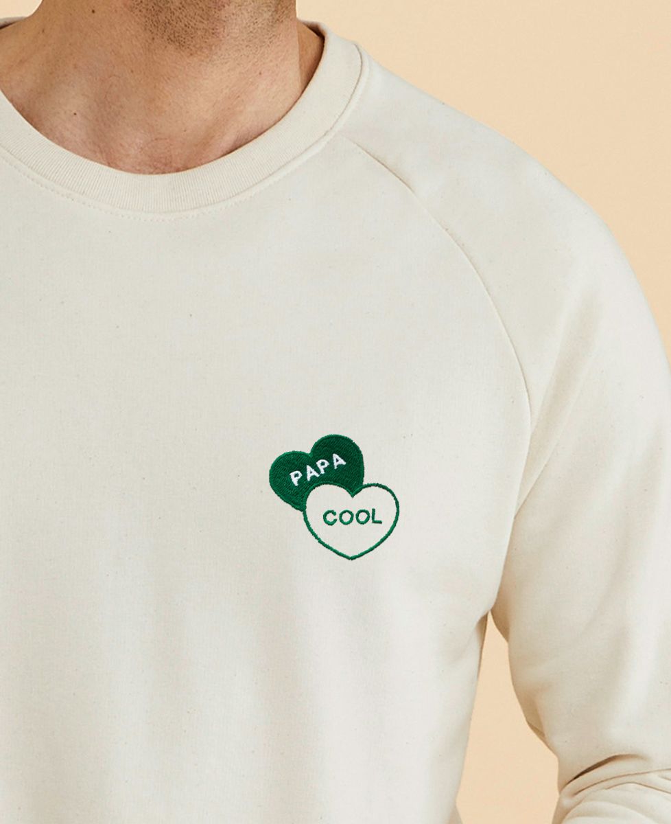 Sweatshirt homme Papa cool dans deux coeurs brodés - Cadeaux Papa