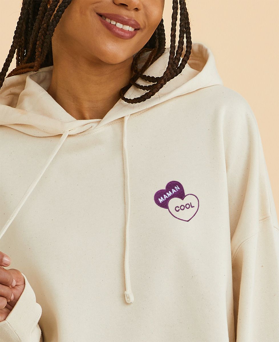 Hoodie femme Maman cool dans deux coeurs brodés - Cadeaux Maman, Future Maman