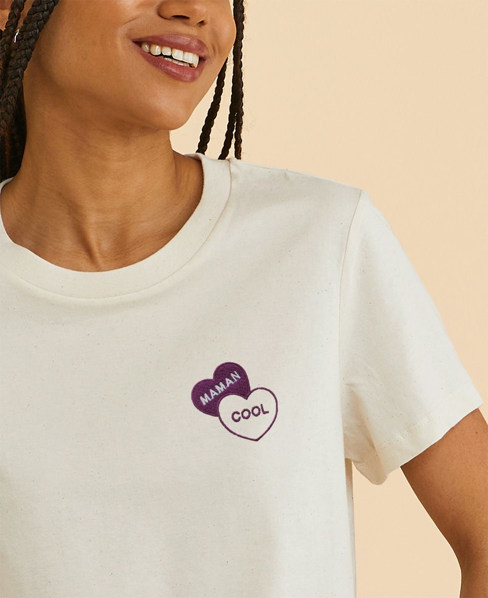 T-shirt femme Maman cool dans deux coeurs brodés - Cadeaux Maman, Future Maman