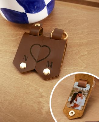 Box Two half-heart key rings, initial and personalized photos - Couple gifts