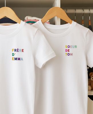 T-shirt enfant Frère de prénoms multicolore brodé - Cadeaux Frère