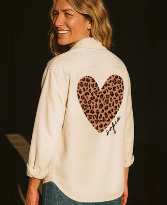 Shirt Large personalized leopard mama heart - Mom's gifts, Grandma's gifts
