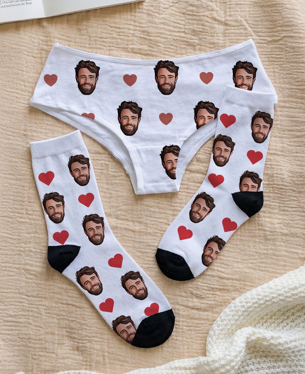 Box Printed panties and Face socks with personalized pictograms