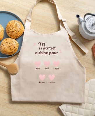 Tablier à poche Mamie cuisine avec amour pour coeurs personnalisés - Cadeaux Mamie