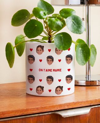 Pot de fleurs Visage des enfants et coeur coloré personnalisé