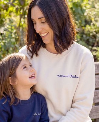Sweatshirt femme Maman et mois brodés personnalisé - Cadeaux Maman