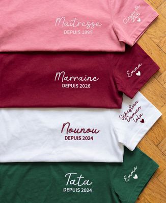 T-shirt femme Texte perso depuis date brodé sur le coeur et prénoms sur la manche - Cadeaux Frère, Cadeau Soeur, Cadeaux Couple, Cadeaux Couple Homme
