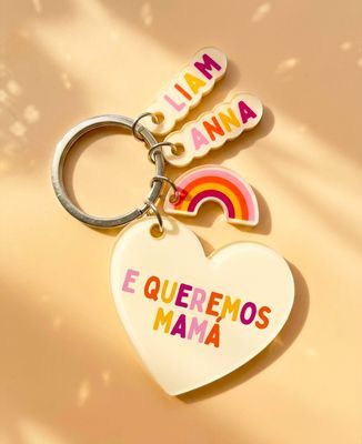 Corazones arco iris y nombres de niños