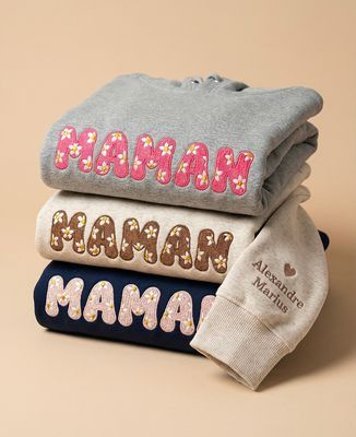 Hoodie femme Maman brodé fleurs et prénoms des enfants - Cadeaux Maman, Future Maman