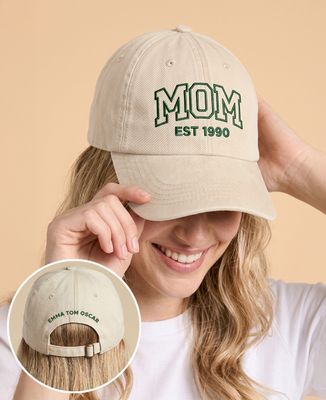 Schirmmützen Geschwungene Mom und Vorname der Kinder auf dem Ärmel - Geschenke Mama