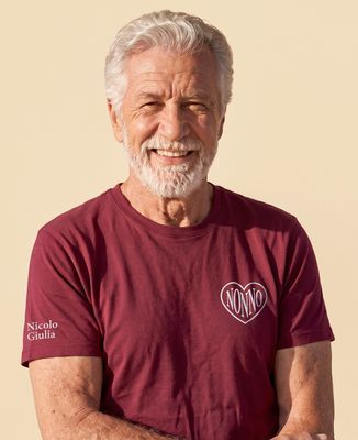 T-shirt per lui Cuore Nonno ricamato a mano e nomi dei bambini sulle maniche - Regali per il nonno