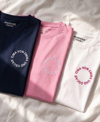 T-Shirt Frau Oma mit kreisförmigen Vornamen - Geschenk Opa, Geschenke Oma