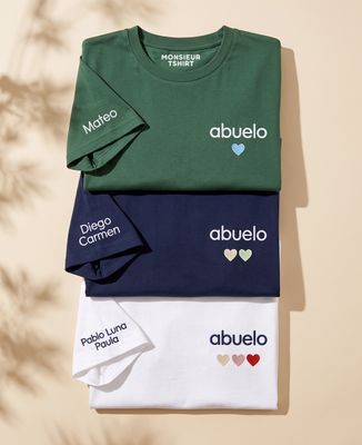 Camiseta para hombre «Papy» con un corazón bordado por un niño y los nombres en la manga - El regalo del abuelo