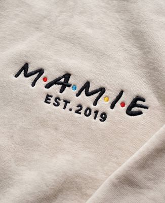 Sweatshirt femme Friends Mamie avec prénoms personnalisés - Cadeaux Papy, Cadeaux Mamie