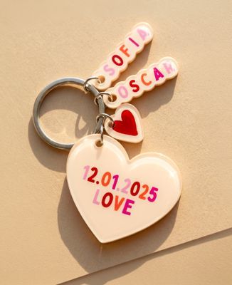 Llavero Corazón de colores personalizado con los nombres de la pareja - Regalos para parejas, Regalos para parejas, Regalos para parejas