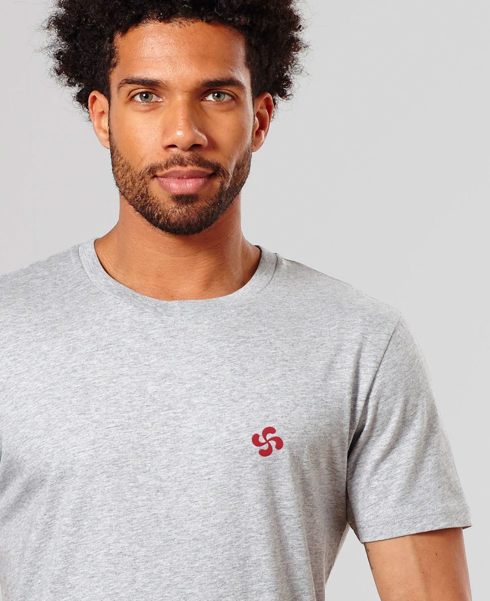 T-shirt en coton rouge brique chiné avec un imprimé et un col rond T-shirt en coton rouge brique chiné avec un imprimé et un col rond
