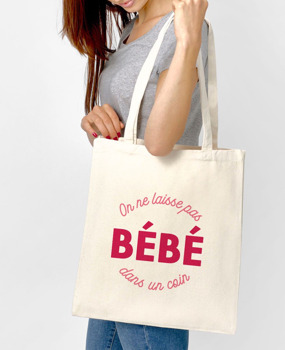 Totebag On Laisse Pas Bebe Dans Un Coin Madame Tshirt Mode Femme Totebag On Laisse Pas Bebe Dans Un Coin Madame Tshirt Mode Femme