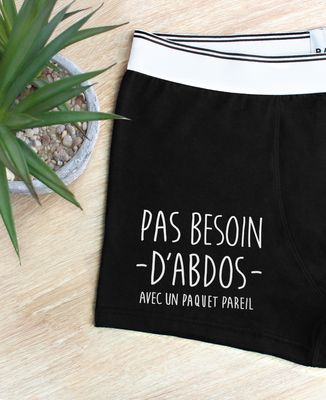 Boxer Pas besoin d'abdos avec un paquet pareil